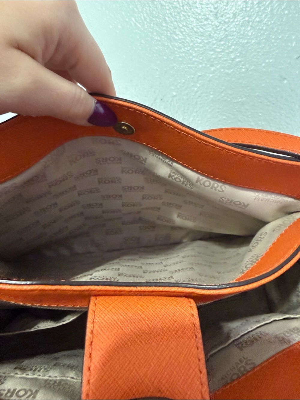 Michael Kors Orange Saffiano Tote & Matching Zip Wristlet Wallet Set - Picture 13 of 16